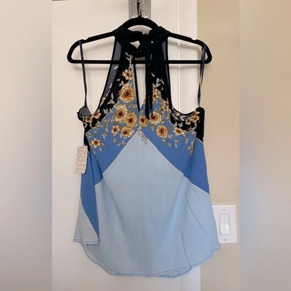 NWT Free People Beat My Heart Blue Floral Tunic Tie Neck Halter Keyhole Size XS - Picture 3 of 7